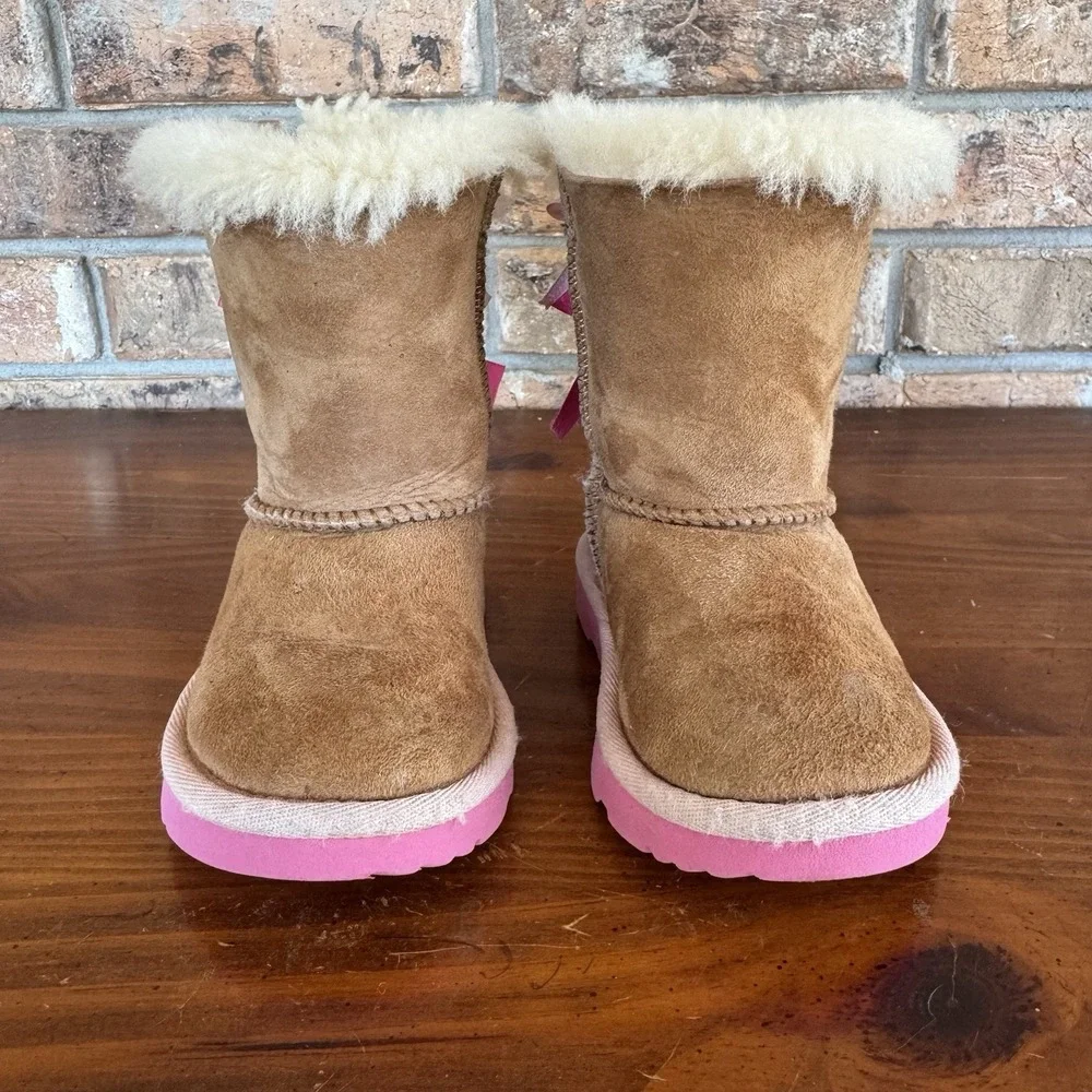 UGG‎ Toddler Bailey Bow II - Chestnut/Pink - 1017394T Size 6